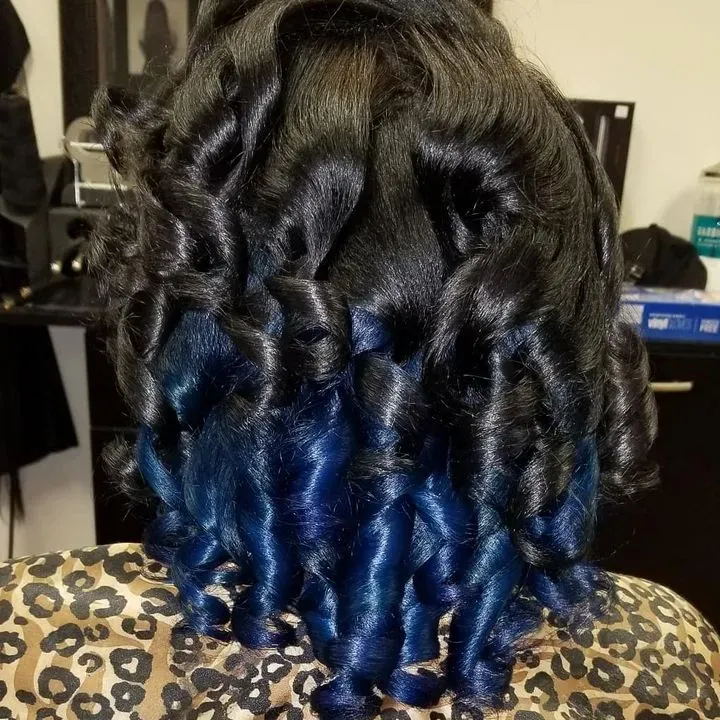 https://cdn.salonspotlight.com/photos/01CUNyFFaEJeeji1G7EX/e18a2f82-e270-4948-bb39-caac1eb867a0_720x720