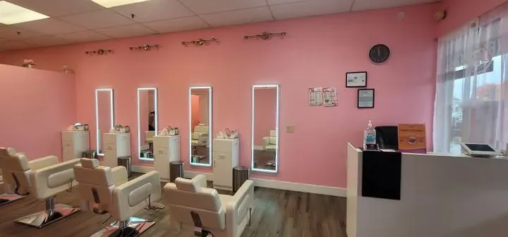 https://cdn.salonspotlight.com/photos/04UMnngqtLYVNA9S0dzt/3bda7ad9-b288-4d0f-b38e-55ba2c70b138_720x720