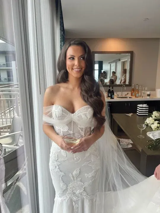 https://cdn.salonspotlight.com/photos/07H6pAzpnSEm6Ao8u8X1/4349a765-f944-4f66-a24f-c5870ba83031_720x720