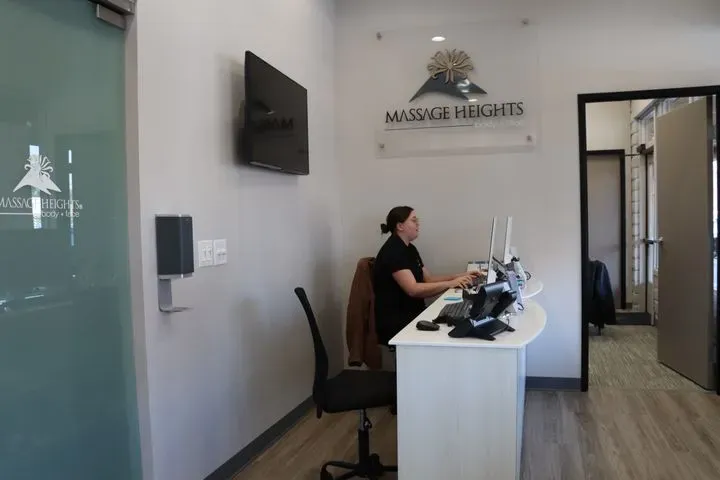 https://cdn.salonspotlight.com/photos/07iDrueRL2qbAWiUUc9u/77ed7370-4a14-46a6-b37d-902c883308e9_720x720