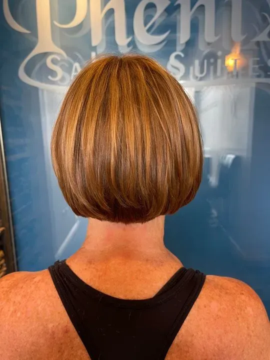 https://cdn.salonspotlight.com/photos/07oxIhuLaox6CH3rp3Bc/ec7fd200-4e80-44c3-9cd5-95178730145e_720x720
