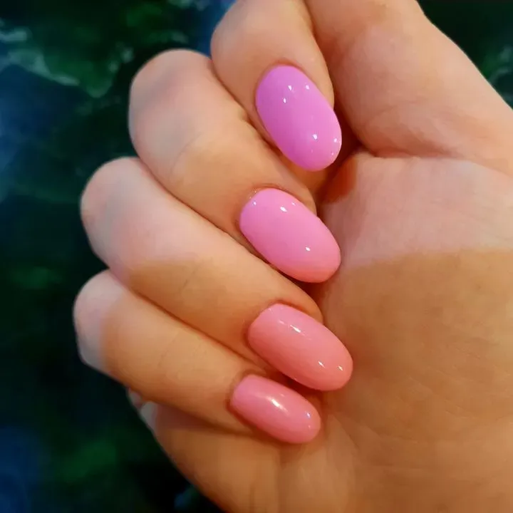 https://cdn.salonspotlight.com/photos/085aBwFSISMRVYGMpBFM/9d9e3f16-6863-4d91-a0be-4c95153e9a07_720x720