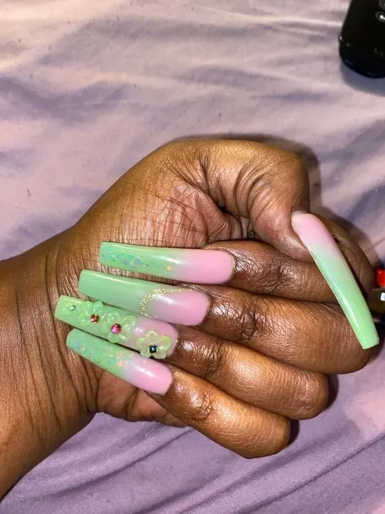 https://cdn.salonspotlight.com/photos/08inE7D7U3iJh3LRmZAl/38cc57c8-65c0-438b-9993-0eb98827862c_720x720