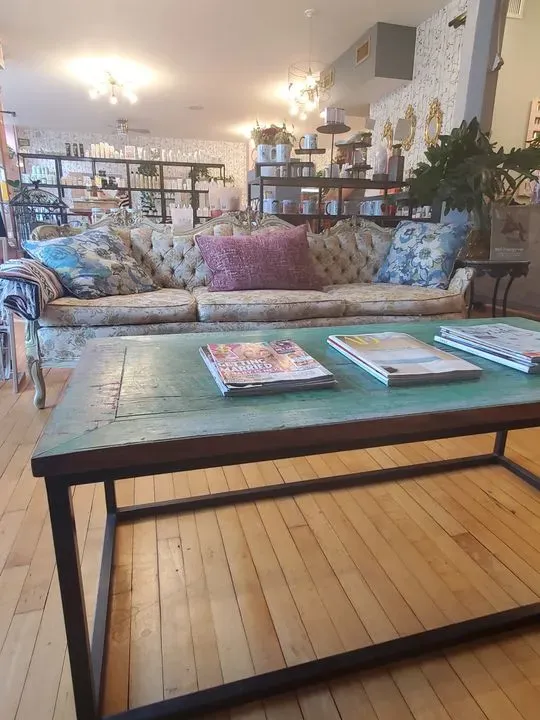 https://cdn.salonspotlight.com/photos/08wsejmrz7XyAayNgxEU/3c14a521-528c-4490-9162-3169b4c8418b_720x720