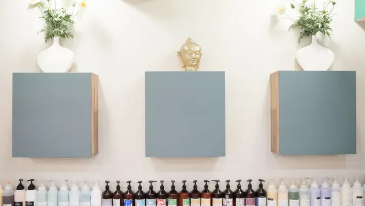 https://cdn.salonspotlight.com/photos/08wsejmrz7XyAayNgxEU/e4807b2c-d560-4d62-94fc-41fbe7925a9a_720x720
