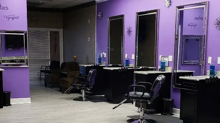 https://cdn.salonspotlight.com/photos/0BaptWULBJbrvCLg5l37/23f1dce1-5960-405b-a2bb-ec1c83163903_720x720
