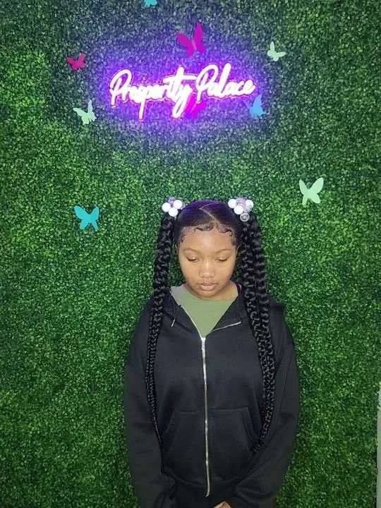 https://cdn.salonspotlight.com/photos/0BaptWULBJbrvCLg5l37/89f37090-3f47-4bba-be13-582c700a3467_720x720