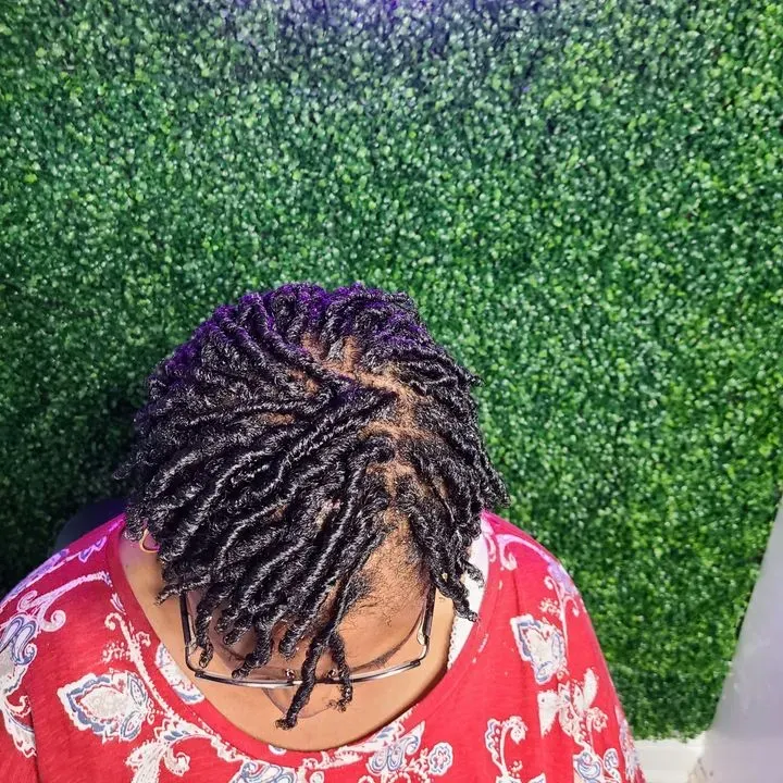 https://cdn.salonspotlight.com/photos/0BaptWULBJbrvCLg5l37/bd2162a8-6d6f-47fb-8e80-14d3062716dc_720x720