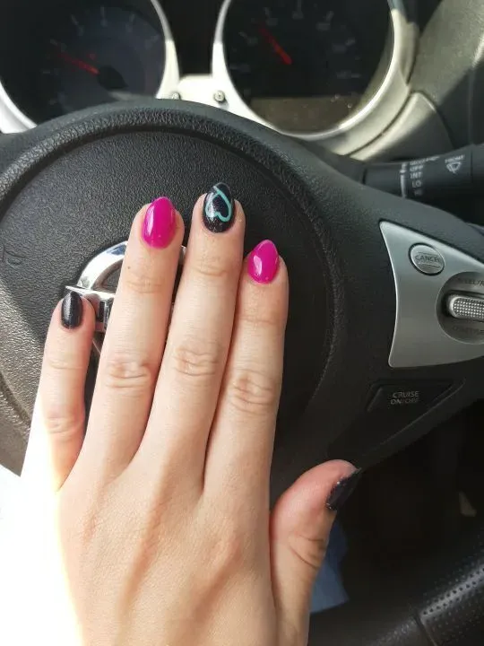 https://cdn.salonspotlight.com/photos/0FmfDyPnrQKVaDbIRq1y/af404043-0bec-4689-898a-62d35b94bf4c_720x720