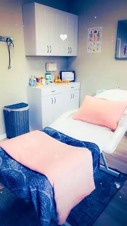 https://cdn.salonspotlight.com/photos/0G1HxEw2CVwoY8bBM6Jj/bebd6639-fbc2-4a20-9418-e98a95dbc2b5_720x720