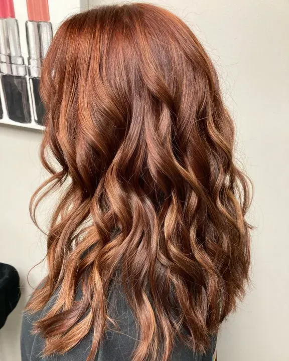 https://cdn.salonspotlight.com/photos/0Jk1SmMkgn9LIujzbApx/90817837-bbbc-4948-83d3-767fd5a78393_720x720