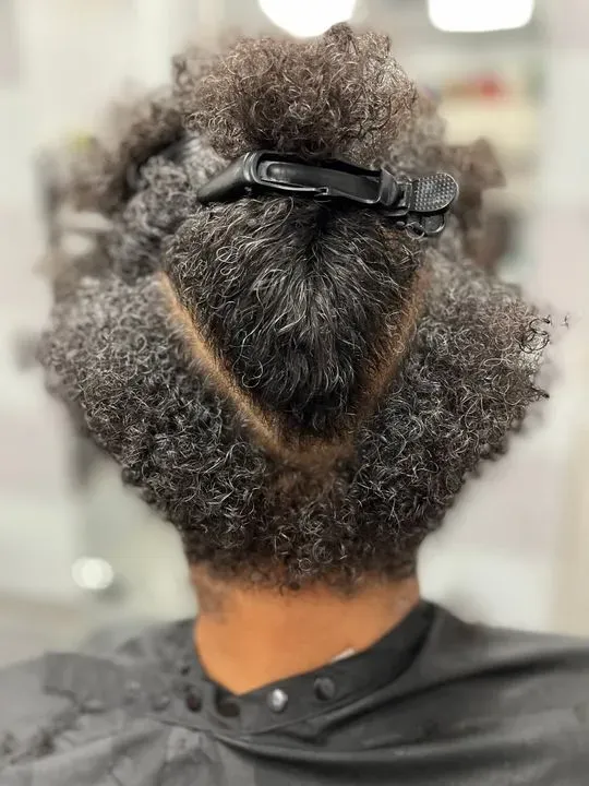 https://cdn.salonspotlight.com/photos/0NrDc1uQYiMRf3nIWCLf/6ed47393-c748-4a7e-bd89-0d5fc23c8c29_720x720