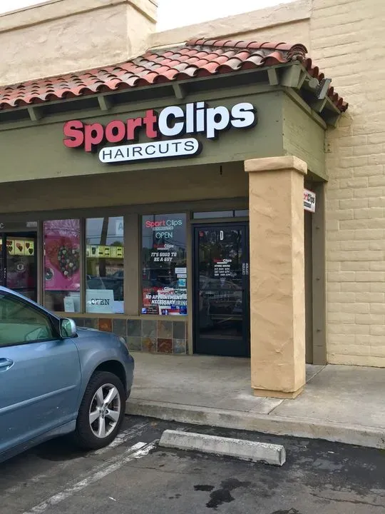 https://cdn.salonspotlight.com/photos/0OVSAIp8rTwzanBcOvjq/11446bfa-dfb8-427d-b2a0-5816cb2d151d_720x720