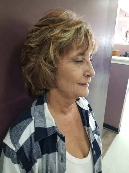 https://cdn.salonspotlight.com/photos/0Q4lynEO3dr7PILBE5Bb/fb38ad79-7ecd-415e-95ad-32bed1b21f17_720x720