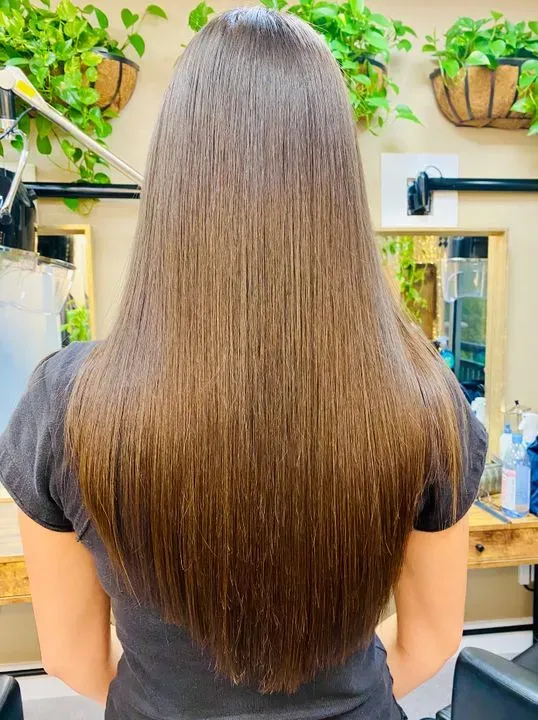 https://cdn.salonspotlight.com/photos/0SmqcCY0745Qdl5HBSKT/382cfab5-6614-4117-b1dd-859398d565d4_720x720