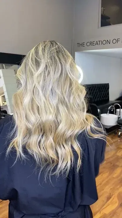 https://cdn.salonspotlight.com/photos/0UcVjpX2Yp1Jzdgr4P6E/6646a9c6-f49a-4095-8ed0-ffc5b753ddf2_720x720