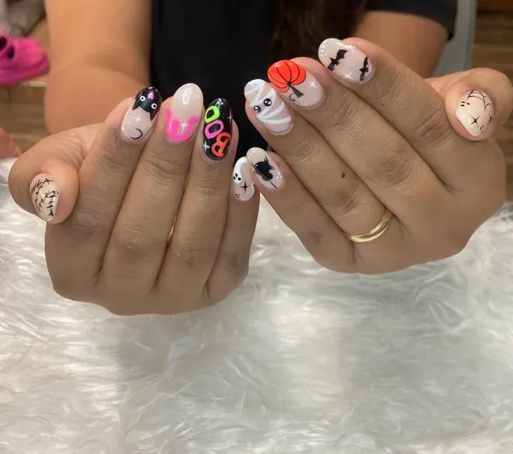 https://cdn.salonspotlight.com/photos/0W6b9CQP8mklP1PKJ988/3261f8c3-9fad-4db7-a4fc-5c1152645c47_720x720