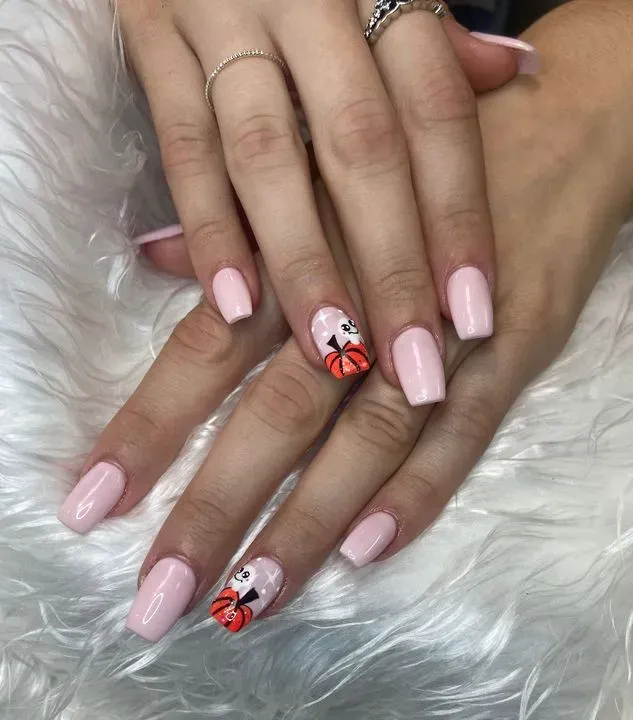 https://cdn.salonspotlight.com/photos/0W6b9CQP8mklP1PKJ988/6c6485b9-955a-40ec-8f9a-6fd00724712d_720x720