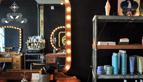 https://cdn.salonspotlight.com/photos/0Y8CpmpeNqBQrdhZWEUg/6fc52387-0855-4d37-a772-7c2770d23eda_720x720