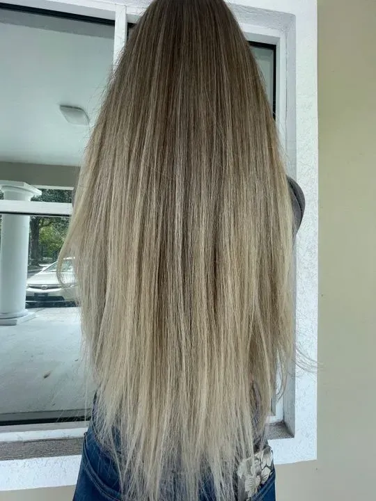 https://cdn.salonspotlight.com/photos/0YtG0PtLJe6iubHmbHes/55eb2d8b-e492-45fa-ad68-b6e3366ec970_720x720