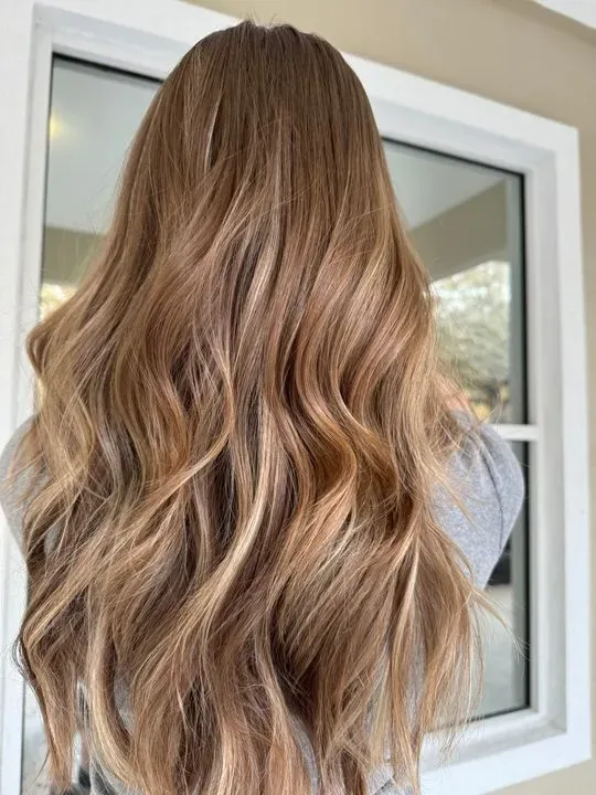 https://cdn.salonspotlight.com/photos/0YtG0PtLJe6iubHmbHes/de73fd06-e88a-4c90-9516-4902f29e5e3f_720x720