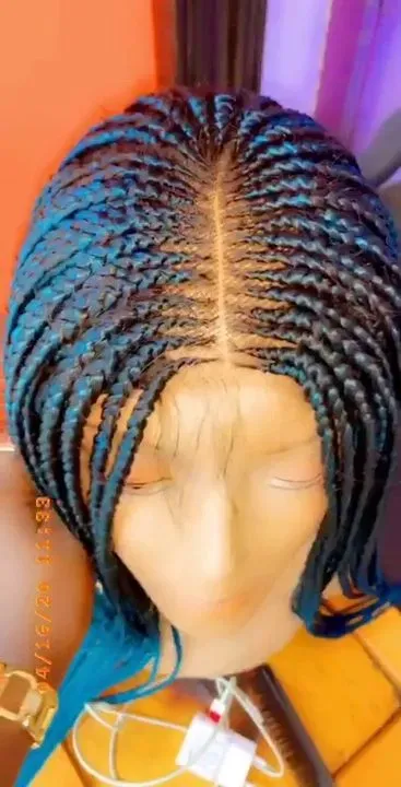 https://cdn.salonspotlight.com/photos/0ZPaIeokZ9VLjpLVdtkM/3bbb15e2-1478-4654-a1b8-4188b559c184_720x720