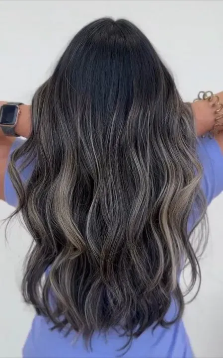 https://cdn.salonspotlight.com/photos/0fb9k31HV2pP9iz7pkBK/94e8dfa6-bffe-4abd-8c2c-e4cd22837065_720x720