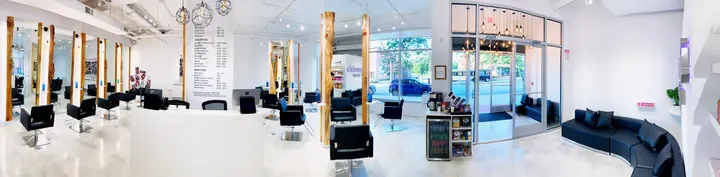 https://cdn.salonspotlight.com/photos/0gvyM86fP1IcAWBFKTgx/7092573b-d028-4b6b-9068-83775dfe251d_720x720
