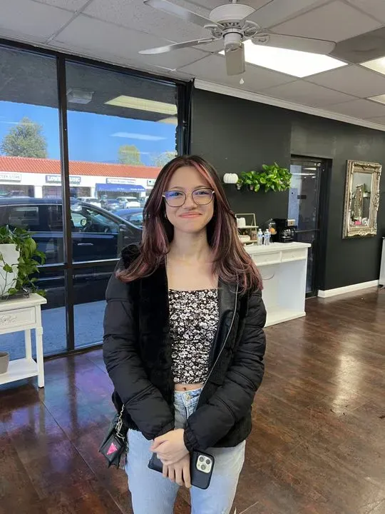 https://cdn.salonspotlight.com/photos/0iNeqVIsLO7RGuvRMzwc/b5ba4ac0-42f6-4f01-8812-2e3ac698ac1f_720x720