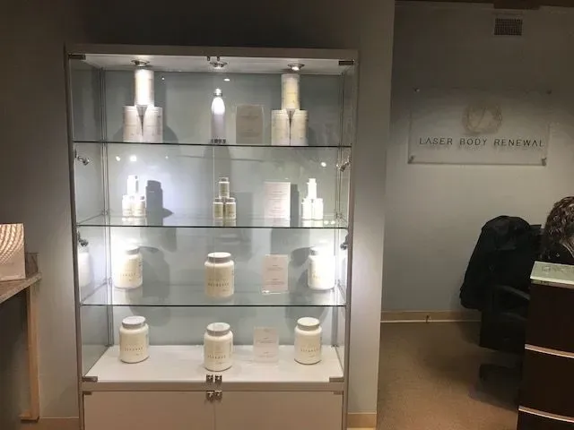 https://cdn.salonspotlight.com/photos/0jeUvL4edKByAT2REvsE/e086269b-58c2-4999-9bb5-1a0324d6cd05_720x720