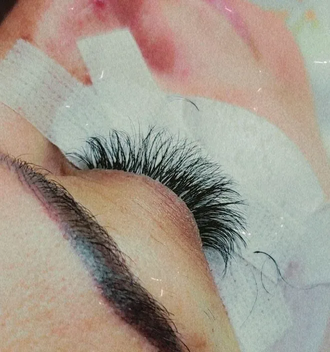 https://cdn.salonspotlight.com/photos/0mt4GScQEICfKHoCUkYu/f12565f5-3c07-4cba-af82-16087bd351b4_720x720
