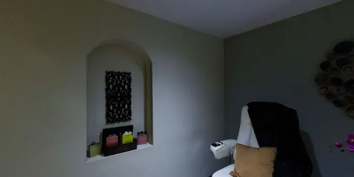https://cdn.salonspotlight.com/photos/0mv7afltyznk5ogkkKDT/5a381941-d9fb-4c2b-9211-b92b84a7c6e8_720x720