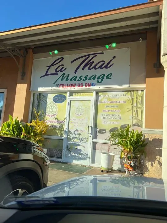 https://cdn.salonspotlight.com/photos/0o0Oq5IIeYE3duuFn1Im/e734e1ea-a1b2-4971-88aa-31db594b4e2c_720x720