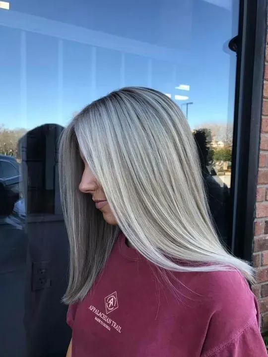 https://cdn.salonspotlight.com/photos/0on5apU89hGVFLe1E0xA/6c60cd6f-7dd3-449d-941f-5a1a04e6b6df_720x720
