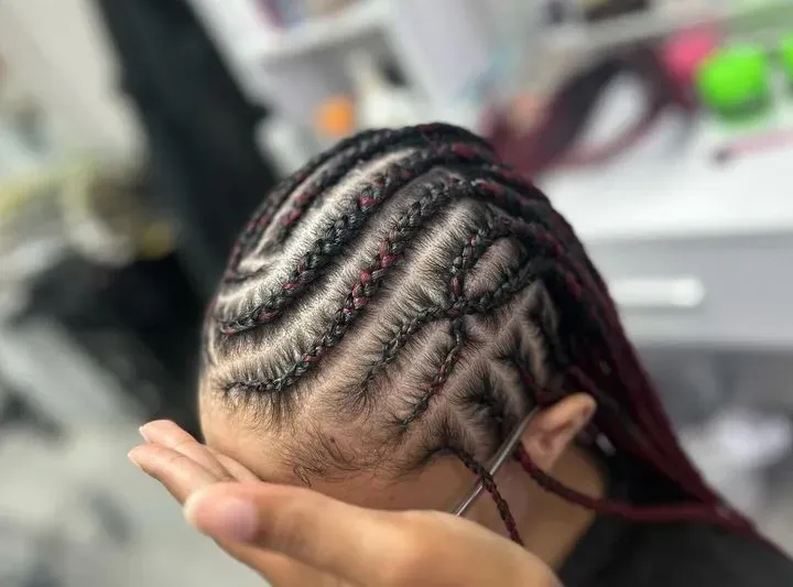 https://cdn.salonspotlight.com/photos/0uM9s4GXQ4Hxr4ukEWhA/843d045b-ece9-4e5e-92c7-025853da08f2_720x720