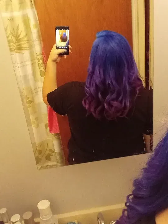 https://cdn.salonspotlight.com/photos/0vo18nXiXV4Lh3NWh6az/b69aa639-6cea-4ef2-9c7a-e6ded93f417a_720x720