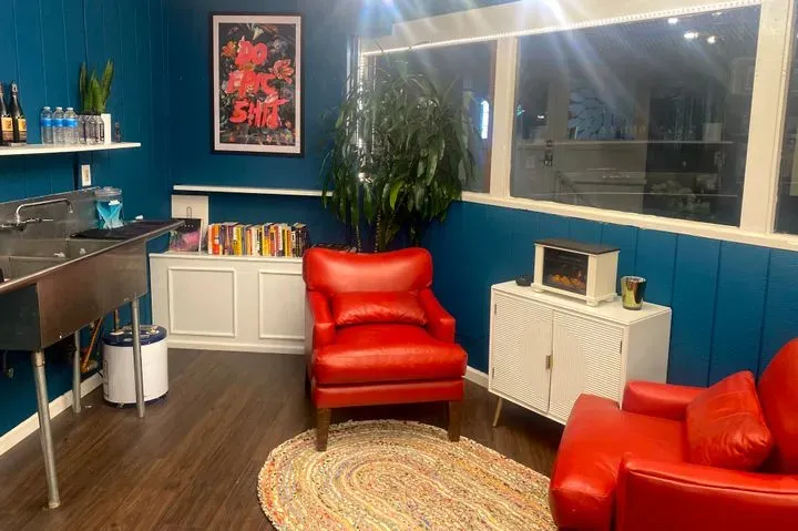 https://cdn.salonspotlight.com/photos/0wsNIQSe4rbWAyXQ1sUS/646e23b8-de0a-48d2-8cce-635700cd0971_720x720