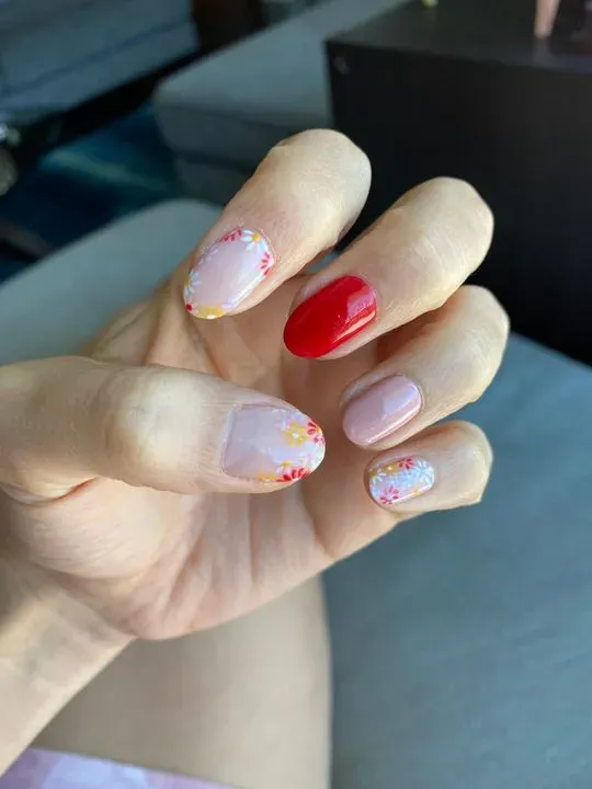 https://cdn.salonspotlight.com/photos/0x3Cg4uC0e4bbGccQF4O/9dab315f-d105-4e1b-8eef-52e4935949e7_720x720