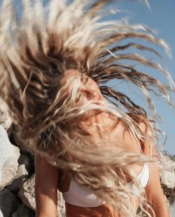 https://cdn.salonspotlight.com/photos/0z4Pyw0KIfQwe7u85RY8/07c8e165-b0f0-476b-9d74-8e64d28827b0_720x720
