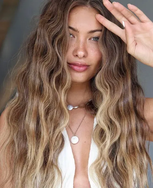 https://cdn.salonspotlight.com/photos/0z4Pyw0KIfQwe7u85RY8/0ed7408f-0633-4e06-bd16-6c404206aacf_720x720