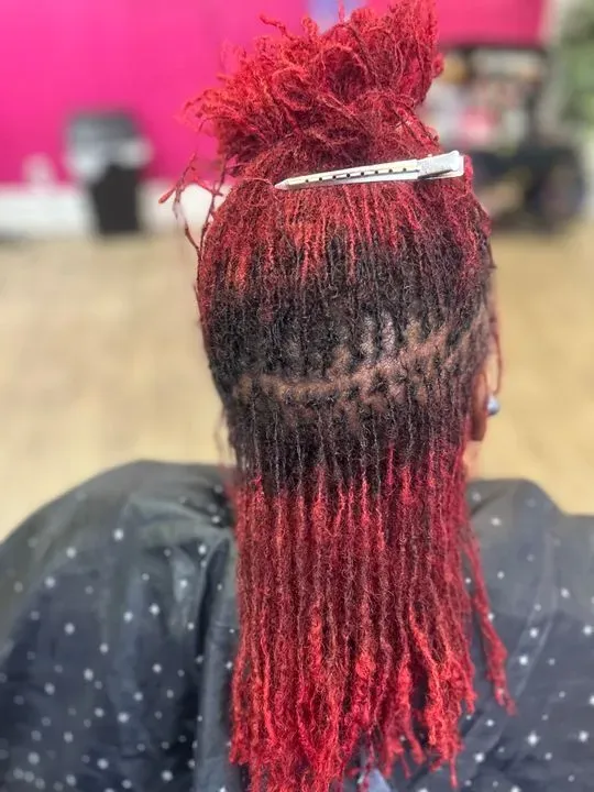 https://cdn.salonspotlight.com/photos/18d0sRLjn3oeZ8azRF7B/1d029a90-a57b-4bb9-946d-0c77ea315338_720x720