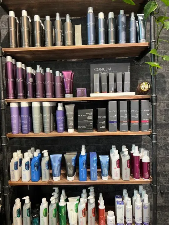 https://cdn.salonspotlight.com/photos/1AxmPfVZgl06oTothvPs/c26b16f7-abc5-47ea-853d-3aa60703683b_720x720