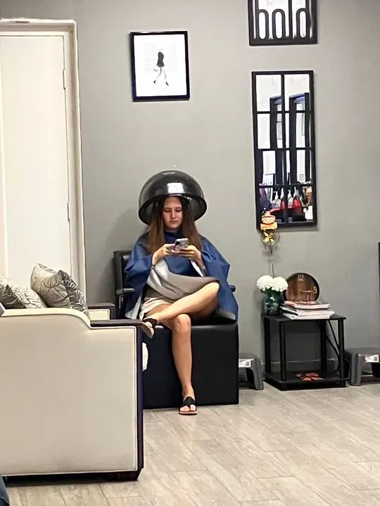 https://cdn.salonspotlight.com/photos/1EQSg4dFyQZ1SBBn0GHt/0fb44506-157b-4cec-9b3c-1b250c0211dc_720x720