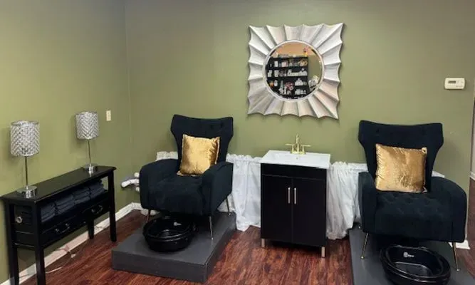 https://cdn.salonspotlight.com/photos/1G9N7HSrYc5dUfTBs3pb/f4b65a10-33fa-4dc4-870c-71e93496983d_720x720
