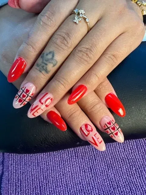 https://cdn.salonspotlight.com/photos/1H50nH6eKQmtXDsTvpvA/eff17ceb-792c-499d-a9c0-b9c46a7fe638_720x720