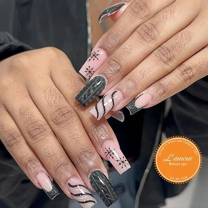 https://cdn.salonspotlight.com/photos/1MdVPDMDEPYRz79lyL81/e3eb4774-276c-41c1-b57f-128dd59efa51_720x720