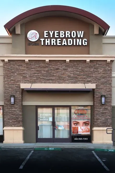 https://cdn.salonspotlight.com/photos/1OVMilD2QSrYXlcqKlLN/6fee945e-2639-443f-9213-e3e056acbecf_720x720