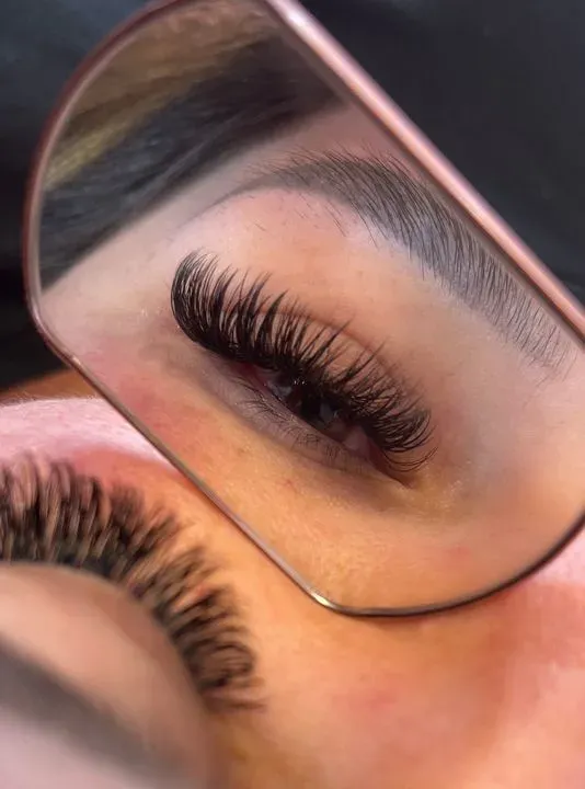 https://cdn.salonspotlight.com/photos/1RRC2m4gTf0KmyPr7b4d/a3126d6d-6d50-4084-881d-91e131a21c9e_720x720