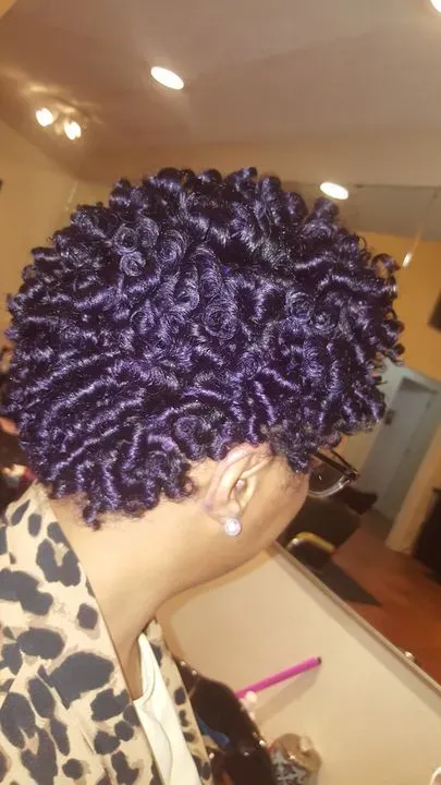 https://cdn.salonspotlight.com/photos/1UmlUkdidxtr9NROtV74/3ffda3fe-0ebe-43b8-a382-ce69b24f48fc_720x720