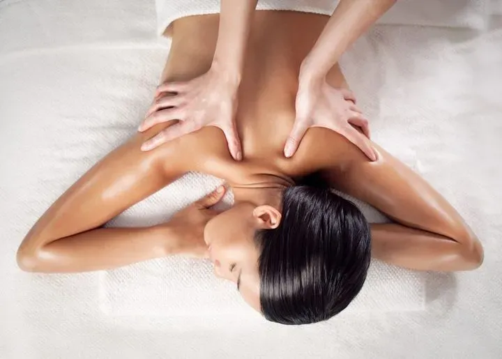 https://cdn.salonspotlight.com/photos/1VGV4ARl7ADAuOvoqyC6/d6d06d18-5f8d-4c25-819e-318ebbe8512e_720x720